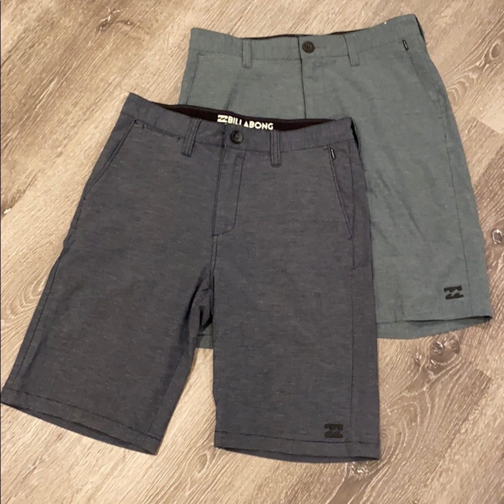 Two Pair of Men’s Billabong Submersibles size 28